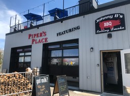 6. Piper's Place