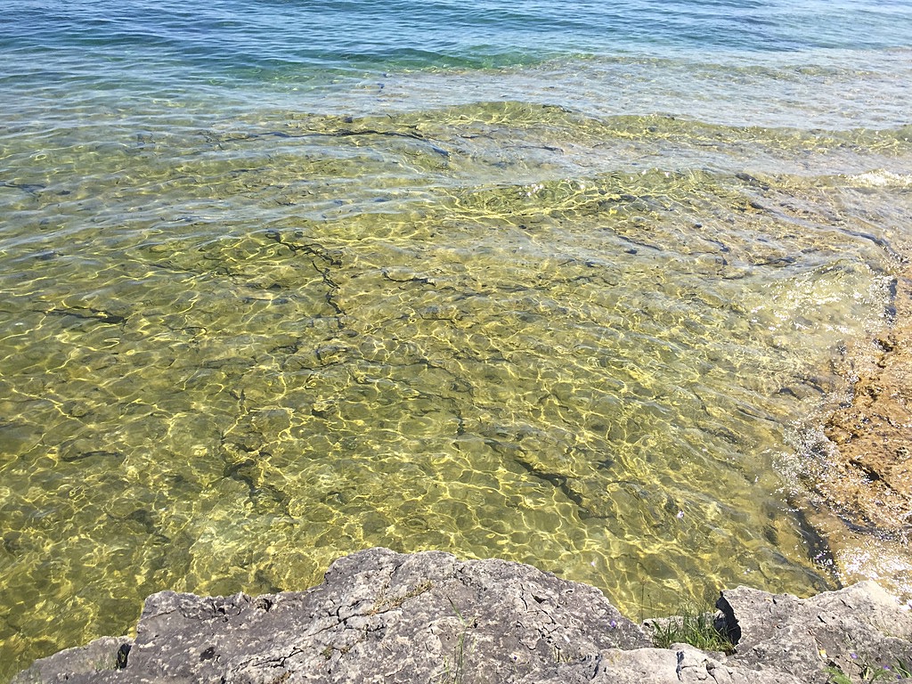 Cave Point Rock Ridge